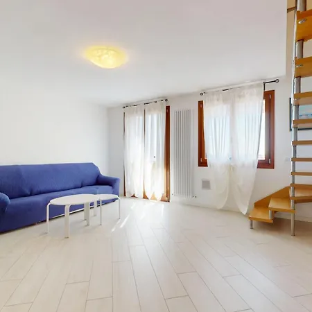 Santa Lucia Apartment *